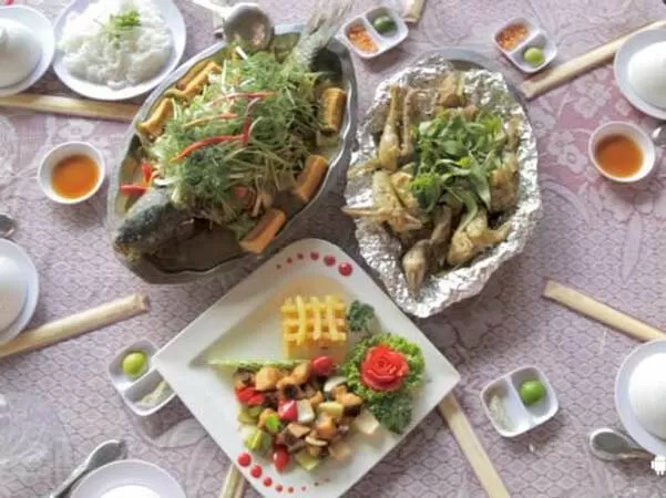 Nhà hàng Đất Sét