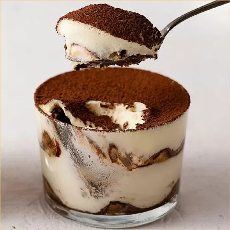 Bánh Tiramisu cho Song Ngư