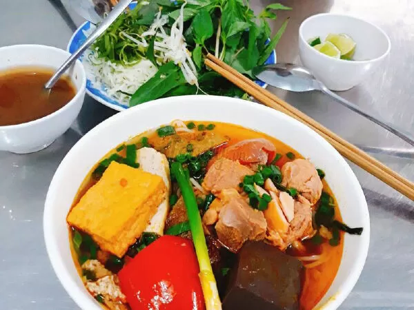Bún riêu Đồ Chiểu
