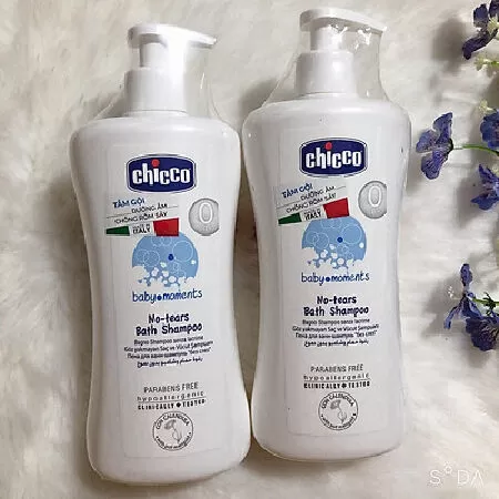 Sữa tắm tạo bọt chiết xuất hoa cúc Chicco 0M+