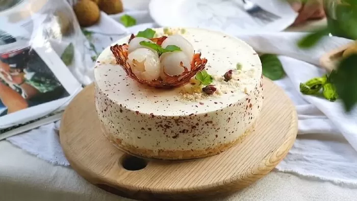 Bánh mousse vải thiều