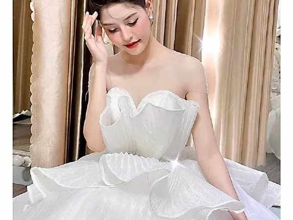Lai Hoa Makeup Artist