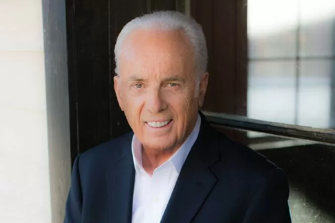 John F. MacArthur (19/6/1939)