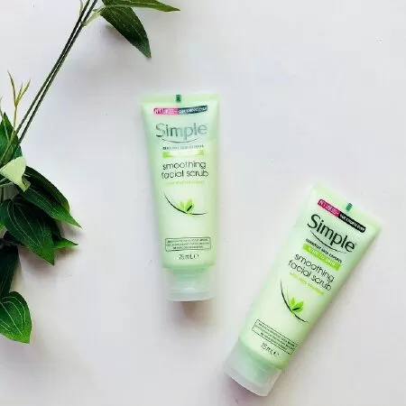 Tẩy Tế Bào Chết Simple Kind to Skin Smoothing Facial Scrub