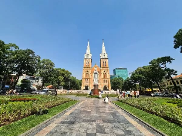 Sài Gòn mùa nỗi nhớ - Phú Sĩ