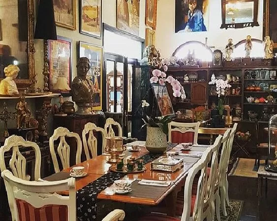 Buôn bán đồ cổ