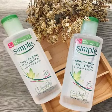 Nước tẩy trang Simple Micellar Cleansing Water