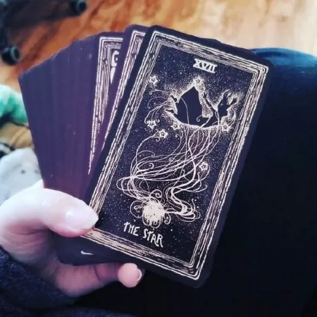 Top 12 lá bài Tarot mang sự thật thú vị dự đoán tình yêu của bạn trong tương lai năm 2022