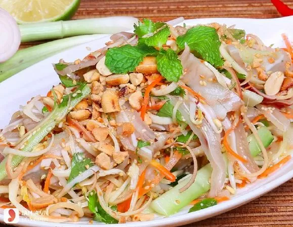 Gỏi ngó sen tai heo