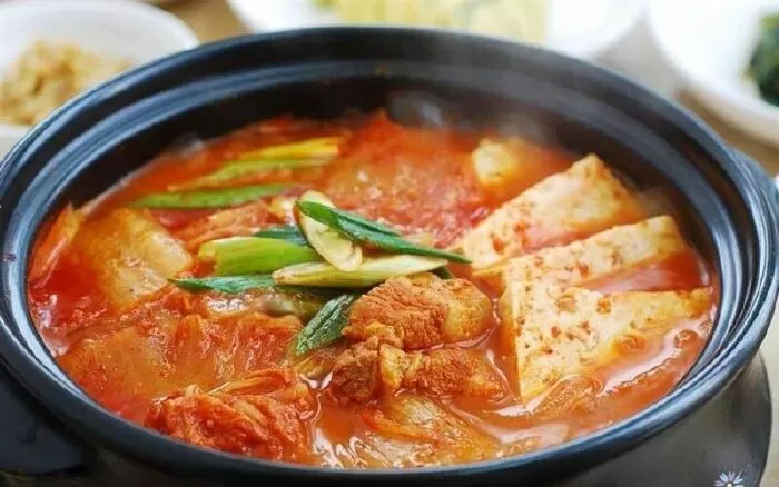 Canh kim chi đậu phụ