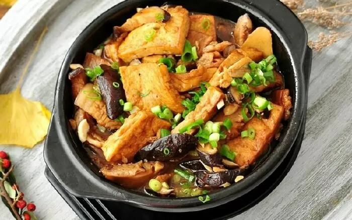 Đậu phụ om nấm hương