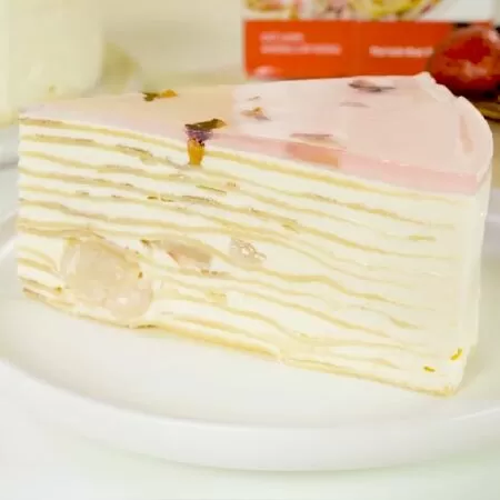 Bánh crepe vải hoa hồng