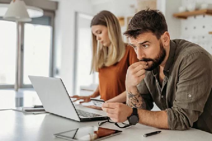 Không nhận lời đề nghị về sách, phim và âm nhạc của cô ấy