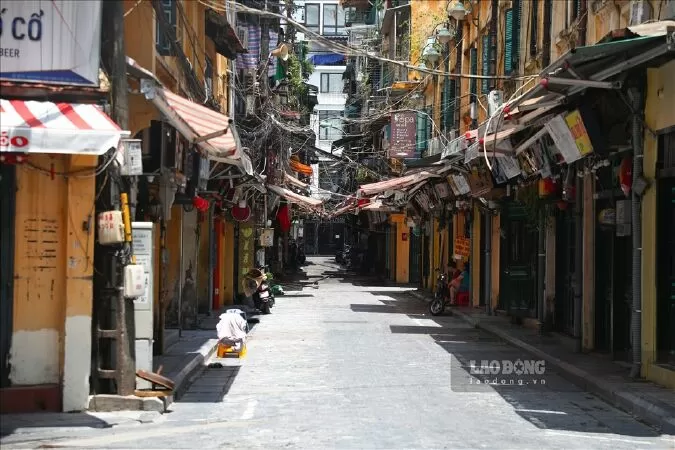 Hà Nội mình anh – Nguyễn Huy Quang
