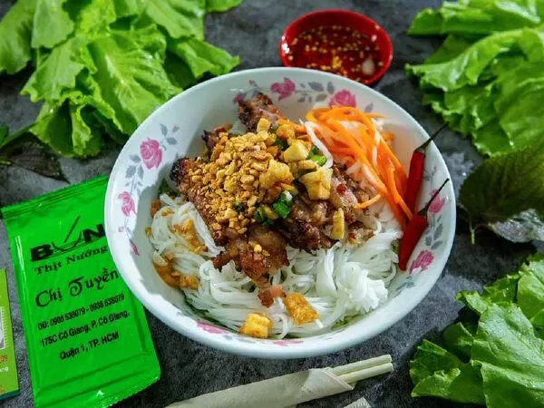 Quán bún thịt nướng Chị Tuyền