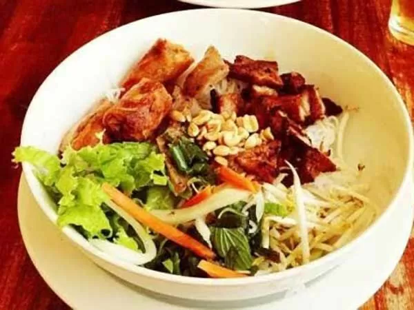 Quán bún thịt nướng Cô Thuân