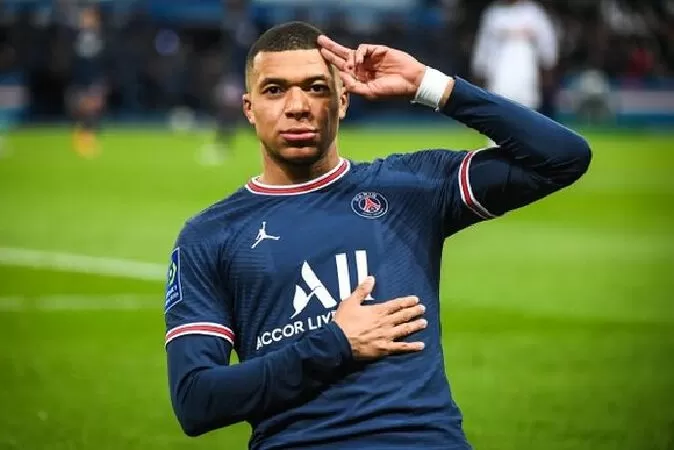 Kylian Mbappe (PSG) 160 triệu euro