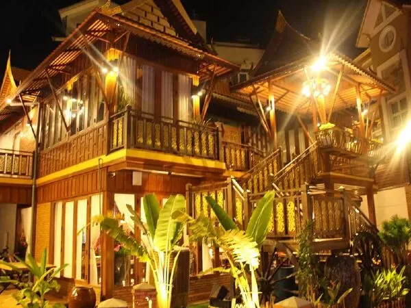 Nakharat Thai Restaurant