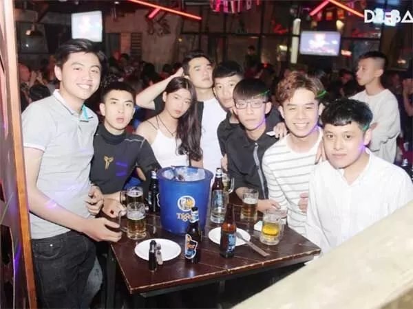 9 Deebase