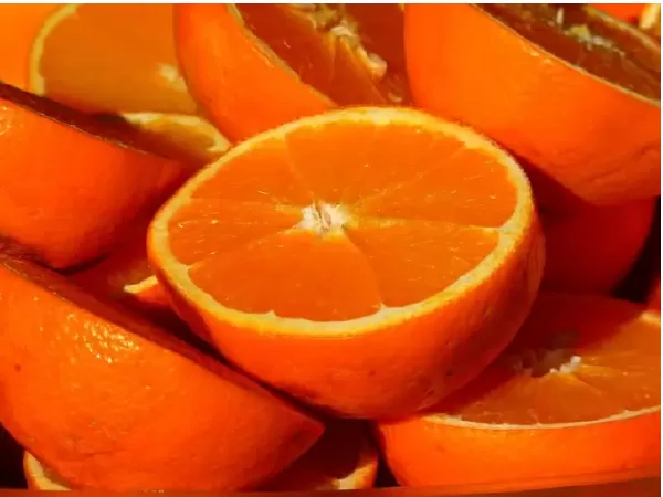 Cam - Hàm lượng nước: 87%