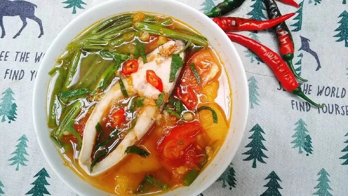 Canh chua cá chim