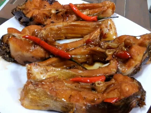 Cá chim kho riềng
