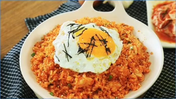 Cơm rang kim chi đặc biệt