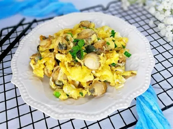 Sò điệp xào trứng