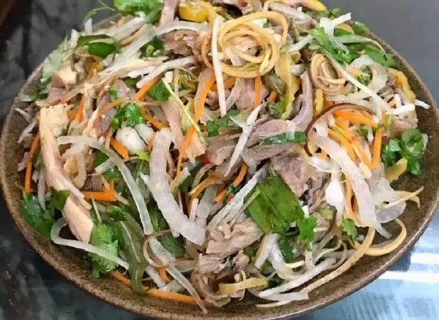 Nộm gà xé phay