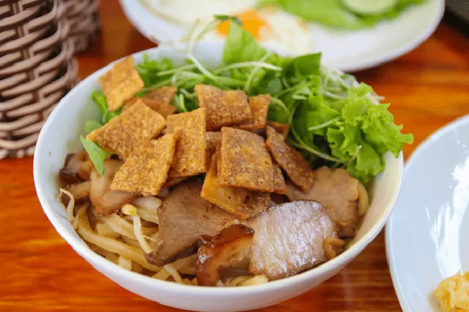 Cao lầu Bà Chi