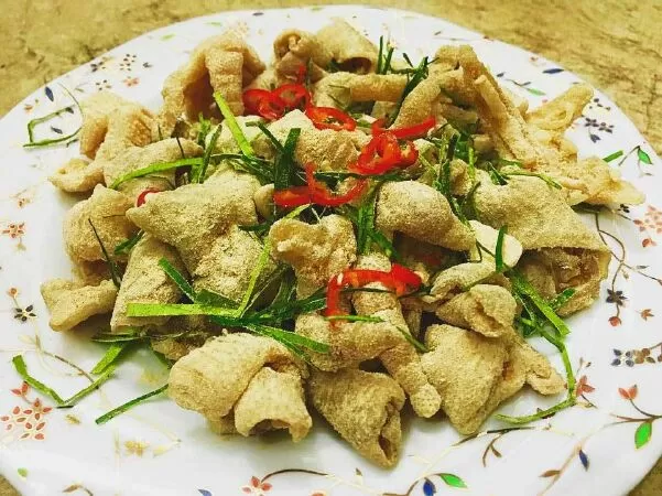 Gà Đông Tảo bóp thính