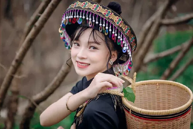 Qua miền gái đẹp (Sưu tầm)