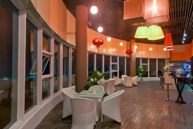 Tourane Bar