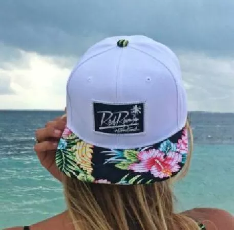 Mũ snapback