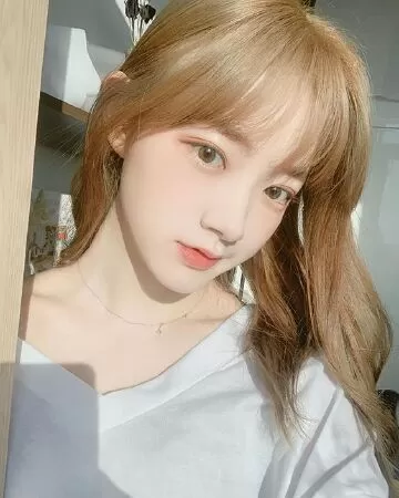 nâu vàng