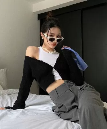 Áo tanktop cùng cardigan