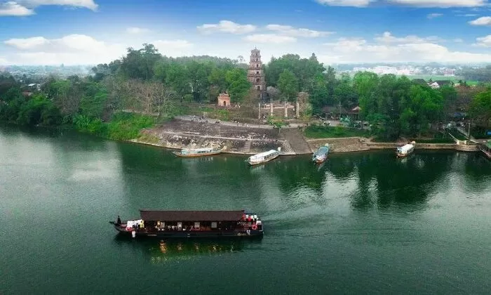 Top 10 bài thơ hay, ý nghĩa nói về sông Hương