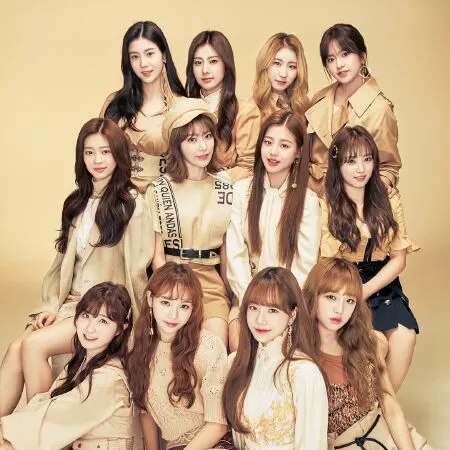 Lavie En rose - IZ*ONE