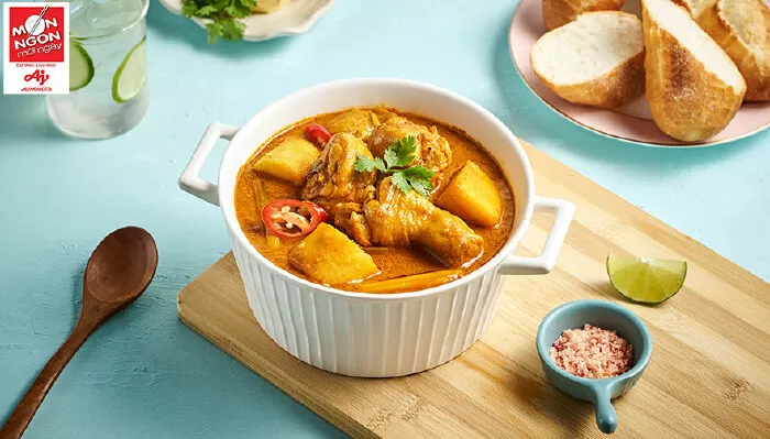 Cà ri gà cốt dừa khoai môn