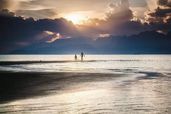 Bãi biển Nguyễn Tất Thành Đà Nẵng