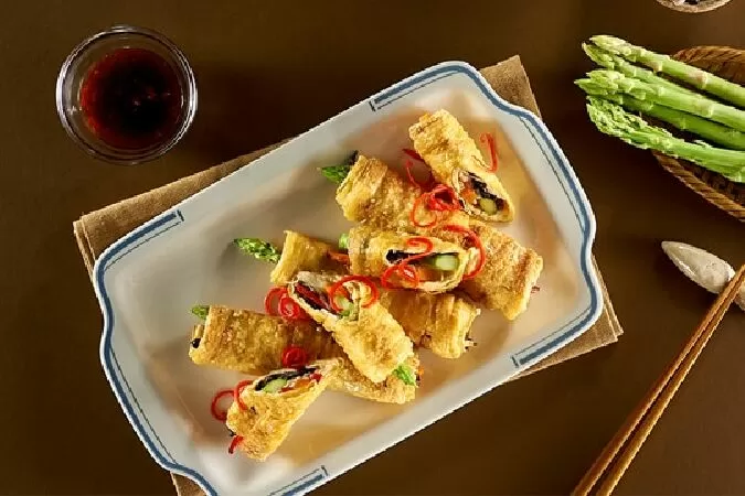 Tàu hũ ky cuộn rau ngũ sắc