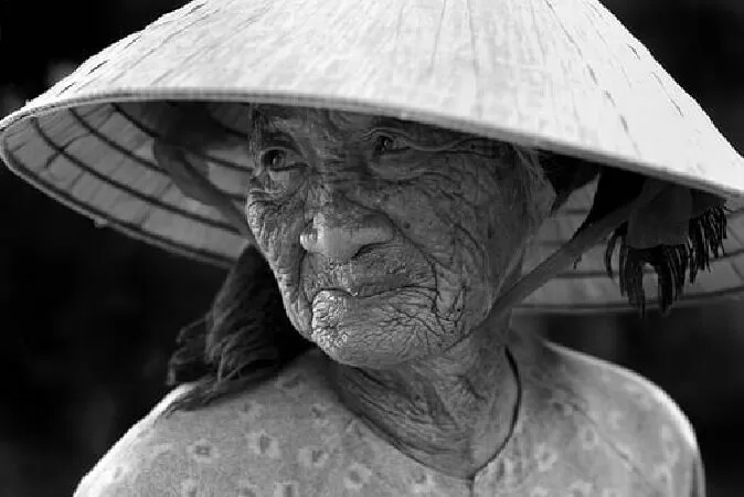Bài thơ: Tượng đài sống