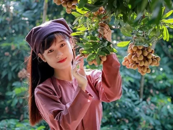 Tự hào phụ nữ Hưng Yên - Hoàng Thủy Tiên