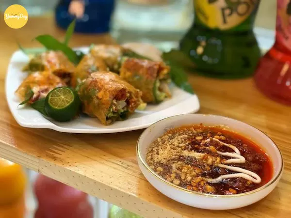Bánh tráng sốt me