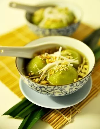 Chè trôi nước lá dứa