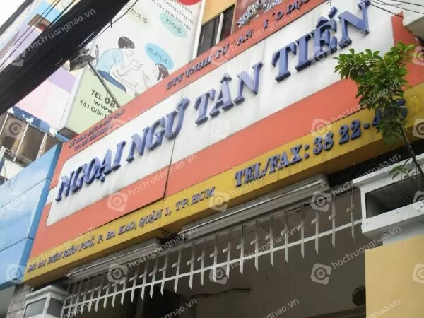 Ngoại ngữ Tân Tiến