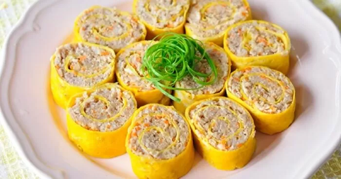 Trứng cuộn thịt xay