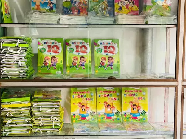 Nhà sách Yến Trang