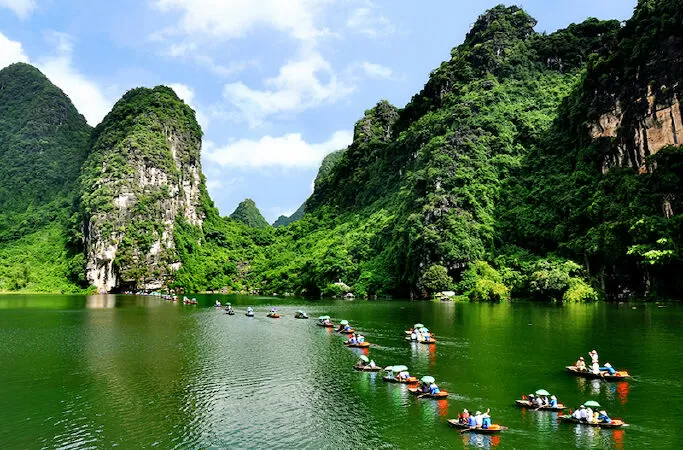 Ấm tình quê hương - Đình Khóa