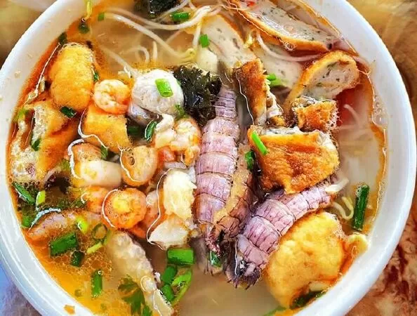 Bún hải sản Đông Bắc